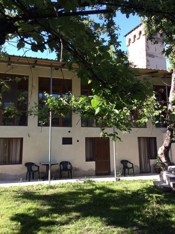 Guest House Chuta In Lagami Mestia Exterior photo